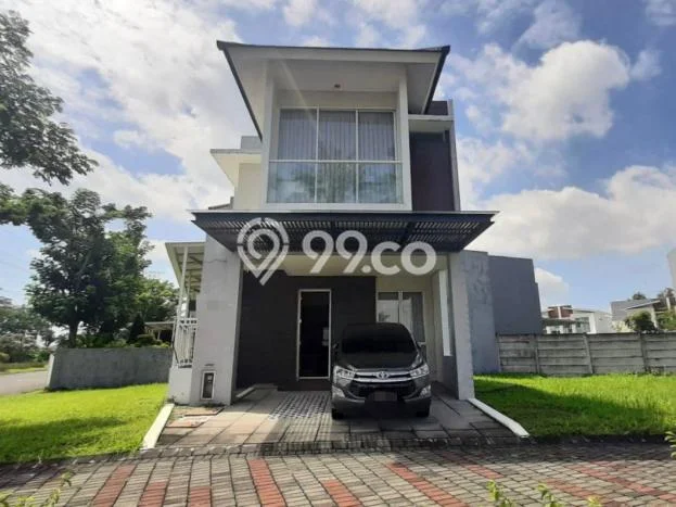 Hunian Cantik Modern Lb 135m2 di Wiyung, Surabaya Hunian Cantik Modern Lb 135m2 di Wiyung, Surabaya