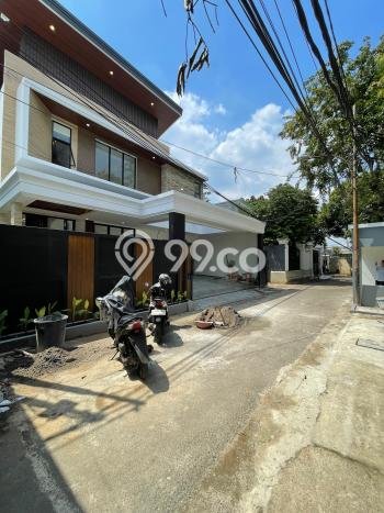 Rumah Eksklusif Siap Huni LT 307m2 di Kebayoran Baru, Jakarta Selatan Rumah Eksklusif Siap Huni LT 307m2 di Kebayoran Baru, Jakarta Selatan