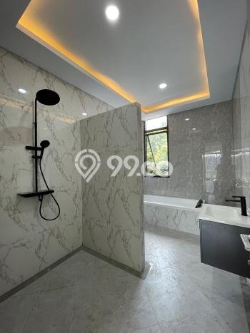 Rumah Eksklusif Siap Huni LT 307m2 di Kebayoran Baru, Jakarta Selatan Rumah Eksklusif Siap Huni LT 307m2 di Kebayoran Baru, Jakarta Selatan