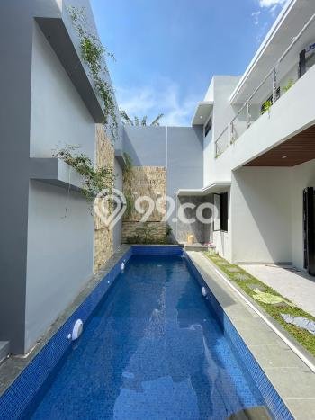 Rumah Eksklusif Siap Huni LT 307m2 di Kebayoran Baru, Jakarta Selatan Rumah Eksklusif Siap Huni LT 307m2 di Kebayoran Baru, Jakarta Selatan