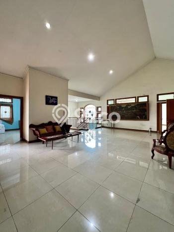 For Sale! Luxury House LT 657m2 Desain Elegan di Duren Tiga For Sale! Luxury House LT 657m2 Desain Elegan di Duren Tiga