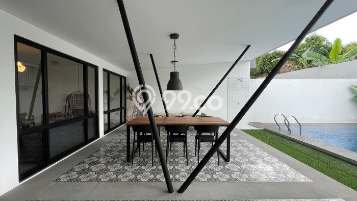 Dijual Rumah Luas Elegan Dengan View Cantik di Cipete, Jakarta Selatan Dijual Rumah Luas Elegan Dengan View Cantik di Cipete, Jakarta Selatan
