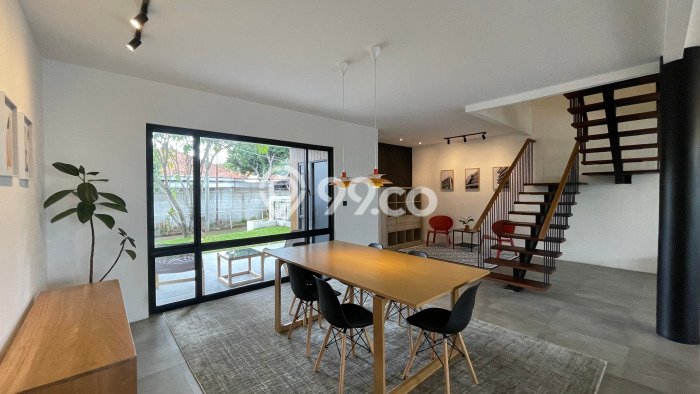 Dijual Rumah Luas Elegan Dengan View Cantik di Cipete, Jakarta Selatan Dijual Rumah Luas Elegan Dengan View Cantik di Cipete, Jakarta Selatan