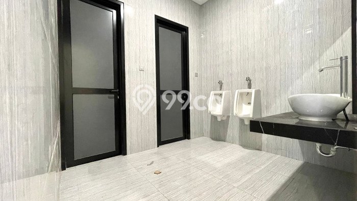 Dijual! Kantor di Pondok Pinang Jakarta Selatan LT 1000m2 / LB 2750m2 Kawasan Bisnis Dijual! Kantor di Pondok Pinang Jakarta Selatan LT 1000m2 / LB 2750m2 Kawasan Bisnis