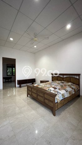 Disewakan! Rumah 4 Kamar Tidur &
4 Kamar Mandi di Kemang, Jakarta Selatan Disewakan! Rumah 4 Kamar Tidur &
4 Kamar Mandi di Kemang, Jakarta Selatan