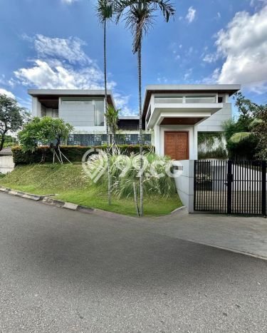Ready to Use! Luxury House LT 489m2 Desain Modern di Pondok Indah Ready to Use! Luxury House LT 489m2 Desain Modern di Pondok Indah
