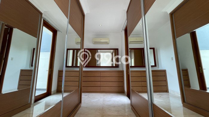 Dijual Rumah Elit Exclusive di Cilandak, Jakarta Selatan Dijual Rumah Elit Exclusive di Cilandak, Jakarta Selatan