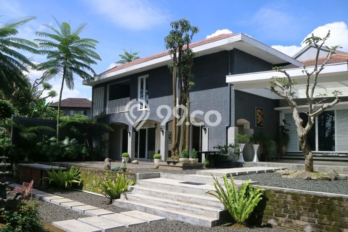 Ready to Use! Luxury House LT 700m2 Desain Elegan di Setiabudi Ready to Use! Luxury House LT 700m2 Desain Elegan di Setiabudi