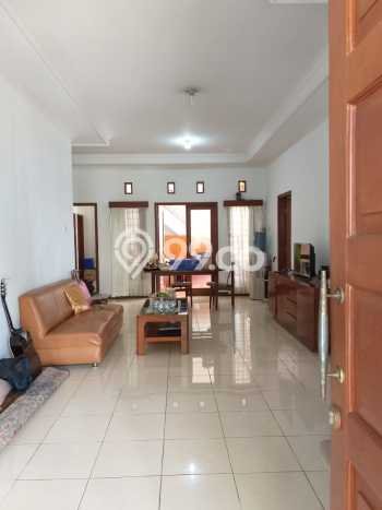 Hunian Elit LB 190m2 Siap Huni Desain Elegan di Cigadung, Bandung Hunian Elit LB 190m2 Siap Huni Desain Elegan di Cigadung, Bandung