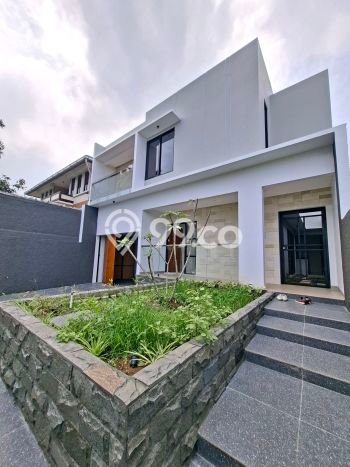 Ready to Use! Premium House LT 200m2 Desain Elegan di Setiabudi Ready to Use! Premium House LT 200m2 Desain Elegan di Setiabudi