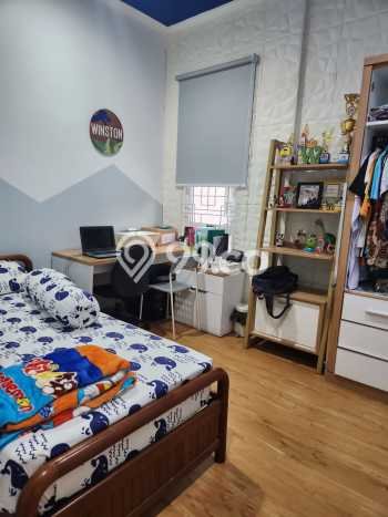 Rumah Terawat 4 KT 3 KM di Green Lake City, Jakarta Barat Rumah Terawat 4 KT 3 KM di Green Lake City, Jakarta Barat