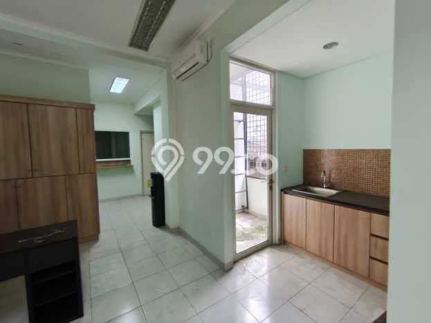 Ruko Dijual di Tangerang LT 150m2 & LB 240m2 Lokasi Terbaik! Ruko Dijual di Tangerang LT 150m2 & LB 240m2 Lokasi Terbaik!