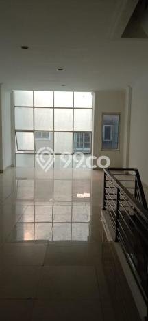 Area Ramai! Ruko Dijual di Cipondoh untuk Bisnis Luas Bangunan 172m2 Area Ramai! Ruko Dijual di Cipondoh untuk Bisnis Luas Bangunan 172m2