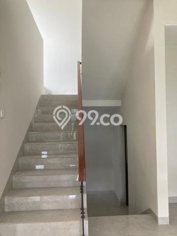 Siap Huni Hunian Elit 4 Kamar di BSD Dekat ke Mana Saja Siap Huni Hunian Elit 4 Kamar di BSD Dekat ke Mana Saja