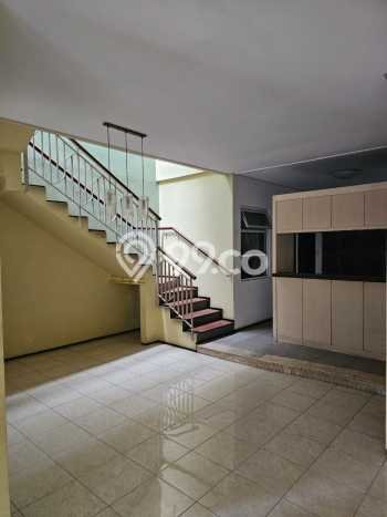 BEST PRICE! Rumah Berkualitas area Cimanggis, Luas 145m² Bangunan 220m² BEST PRICE! Rumah Berkualitas area Cimanggis, Luas 145m² Bangunan 220m²