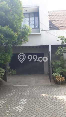 Rumah Strategis Modern Lb 350m2 di Cipondoh, Tangerang Rumah Strategis Modern Lb 350m2 di Cipondoh, Tangerang