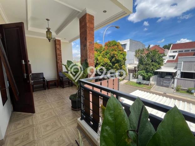 Rumah Eksklusif Dijual LT 160m2 di BSD, Tangerang Selatan Rumah Eksklusif Dijual LT 160m2 di BSD, Tangerang Selatan