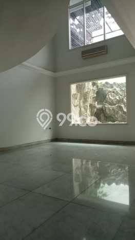 Rumah Elit LB 340m2 Siap Pakai Desain Elegan di Modernland, Tangerang Rumah Elit LB 340m2 Siap Pakai Desain Elegan di Modernland, Tangerang