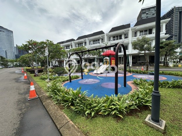 Hunian Elit LB 287m2 Siap Huni Desain Elegan di Alam Sutera, Tangerang Hunian Elit LB 287m2 Siap Huni Desain Elegan di Alam Sutera, Tangerang