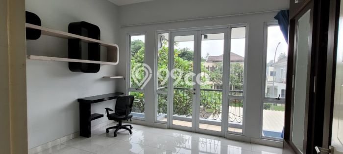 Disewakan! Rumah 4 Kamar Tidur &
4 Kamar Mandi di BSD City, Tangerang Disewakan! Rumah 4 Kamar Tidur &
4 Kamar Mandi di BSD City, Tangerang