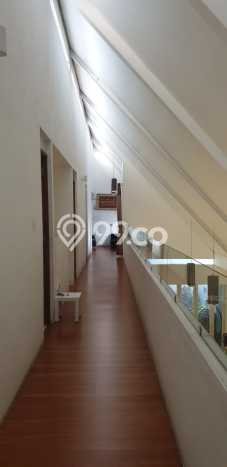 Rumah Strategis Modern Lb 350m2 di Cipondoh, Tangerang Rumah Strategis Modern Lb 350m2 di Cipondoh, Tangerang