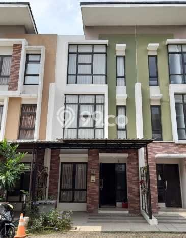 Dijual Hunian Rumah Terawat 4 Kamar di Gading Serpong, Tangerang Dijual Hunian Rumah Terawat 4 Kamar di Gading Serpong, Tangerang