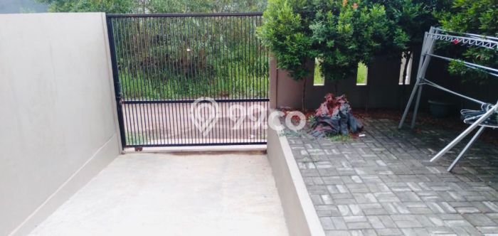 Rumah Strategis Minimalis Lb 350m2 di Ciputat, Tangerang Selatan Rumah Strategis Minimalis Lb 350m2 di Ciputat, Tangerang Selatan