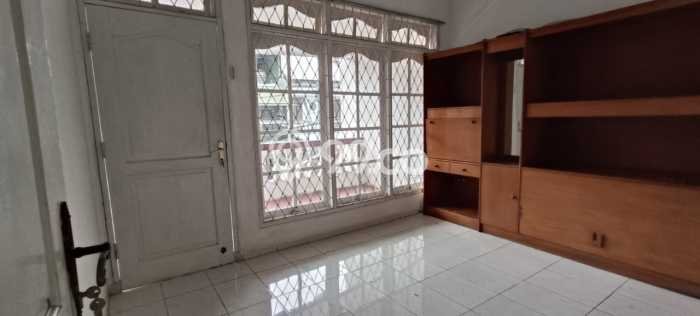 Disewakan! Rumah 4 Kamar Tidur &
3 Kamar Mandi di Sunter, Jakarta Utara Disewakan! Rumah 4 Kamar Tidur &
3 Kamar Mandi di Sunter, Jakarta Utara