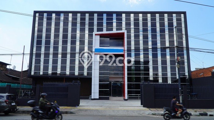Disewakan Kantor di Kawasan Ramai Plumpang Luas 2048m2 Disewakan Kantor di Kawasan Ramai Plumpang Luas 2048m2