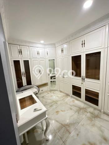 Siap Huni Hunian Elit 5 Kamar di Menteng Dekat ke Mana Saja Siap Huni Hunian Elit 5 Kamar di Menteng Dekat ke Mana Saja