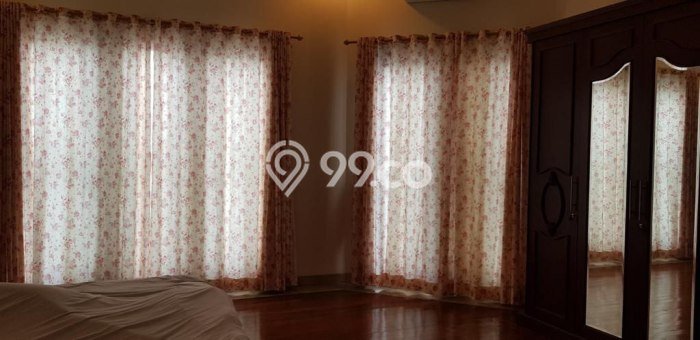 Sewa Rumah Strategis di Pondok Indah LT 350m2 / LB 600m2 Siap Huni Sewa Rumah Strategis di Pondok Indah LT 350m2 / LB 600m2 Siap Huni