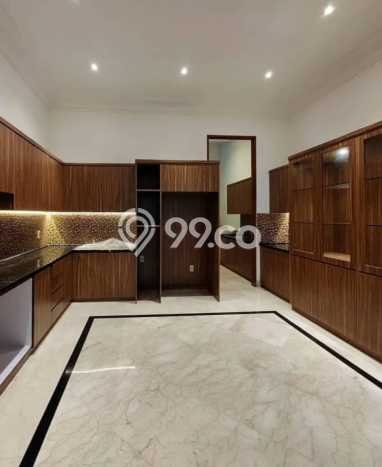 Ready to Use! Premium House LT 500m2 Desain Elegan di Pondok Indah Ready to Use! Premium House LT 500m2 Desain Elegan di Pondok Indah