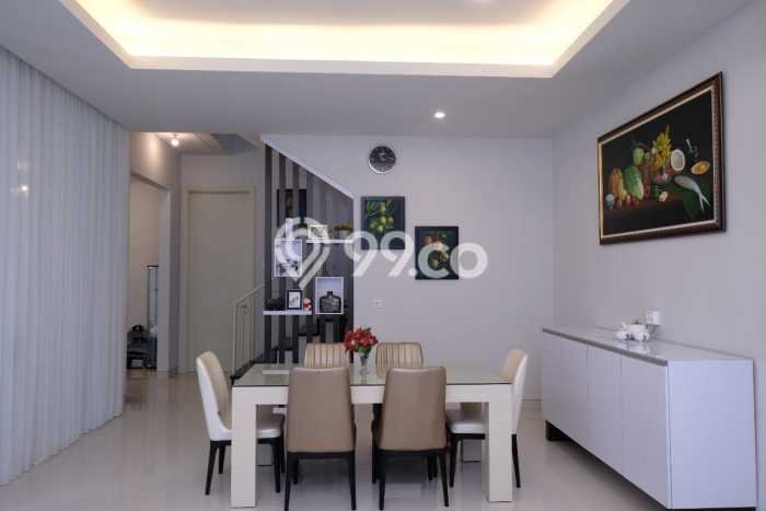 Rumah Luxury Modern Siap Huni di Wisata Bukit Mas Surabaya Rumah Luxury Modern Siap Huni di Wisata Bukit Mas Surabaya
