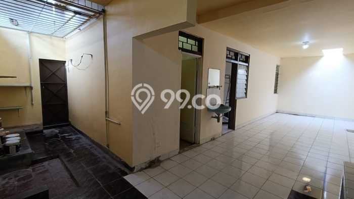 Lokasi terbaik! Rumah siap pakai dikontrakkan di Colomadu LB 120m2 Lokasi terbaik! Rumah siap pakai dikontrakkan di Colomadu LB 120m2