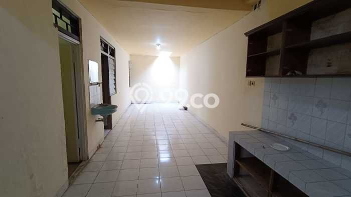 Lokasi terbaik! Rumah siap pakai dikontrakkan di Colomadu LB 120m2 Lokasi terbaik! Rumah siap pakai dikontrakkan di Colomadu LB 120m2