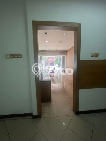 Lokasi Strategis! Dijual Kantor Bisnis di Kebayoran Baru, Jakarta Selatan Kondisi Baik Lokasi Strategis! Dijual Kantor Bisnis di Kebayoran Baru, Jakarta Selatan Kondisi Baik