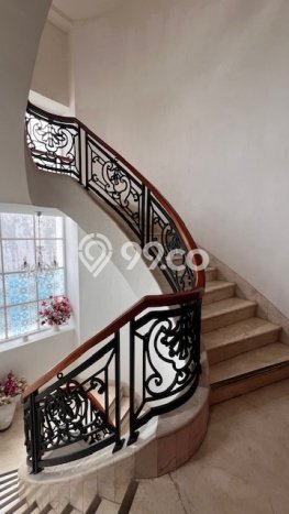 Dijual Rumah Premium dengan Fasilitas Sekitar Komplit di Cilandak, Jakarta Selatan Dijual Rumah Premium dengan Fasilitas Sekitar Komplit di Cilandak, Jakarta Selatan
