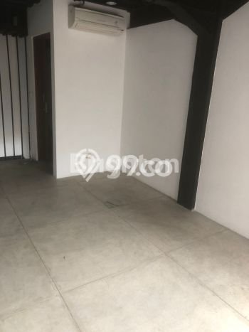 FOR RENT! Ruko di Kerobokan Cocok untuk Bisnis 100m2 FOR RENT! Ruko di Kerobokan Cocok untuk Bisnis 100m2