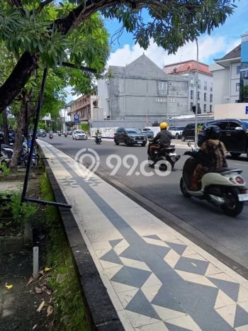 Ruko untuk disewa di Kuta punya LT 120m2 & LB 360m2 harga sewa kompetitif Ruko untuk disewa di Kuta punya LT 120m2 & LB 360m2 harga sewa kompetitif
