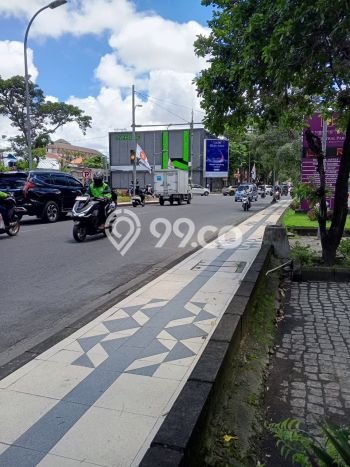 Ruko untuk disewa di Kuta punya LT 120m2 & LB 360m2 harga sewa kompetitif Ruko untuk disewa di Kuta punya LT 120m2 & LB 360m2 harga sewa kompetitif