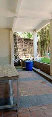 Disewakan Ruko di Kawasan Ramai Uluwatu Luas 272m2 Disewakan Ruko di Kawasan Ramai Uluwatu Luas 272m2