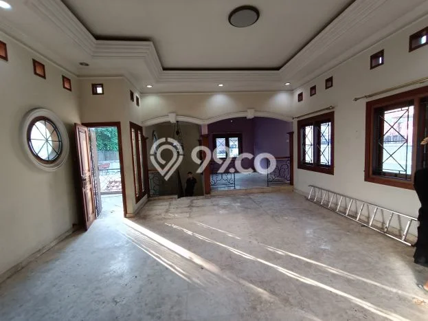 Rumah Luxury Modern Tanpa Renovasi di Manyaran Semarang Rumah Luxury Modern Tanpa Renovasi di Manyaran Semarang