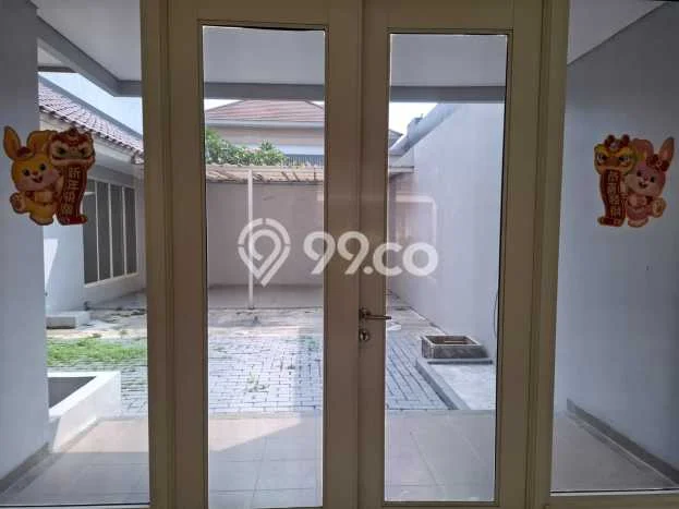Disewakan! Rumah 4 Kamar Tidur &
3 Kamar Mandi di Alam Sutera, Tangerang Disewakan! Rumah 4 Kamar Tidur &
3 Kamar Mandi di Alam Sutera, Tangerang