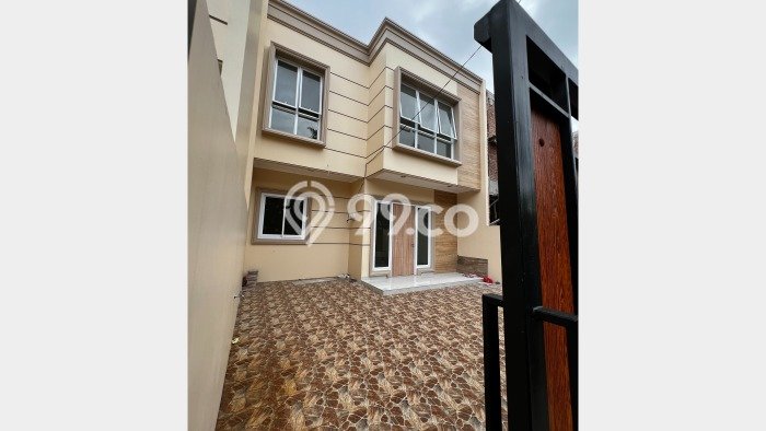 Dijual Rumah Luas Megah Dengan View Eksklusif di Gading Serpong, Tangerang Dijual Rumah Luas Megah Dengan View Eksklusif di Gading Serpong, Tangerang