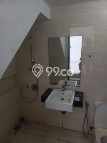 Disewakan Rumah Murah di Green Lake City Jakarta Barat Punya 4 Kamar Tidur Disewakan Rumah Murah di Green Lake City Jakarta Barat Punya 4 Kamar Tidur
