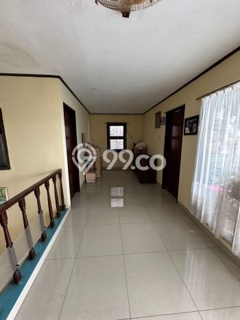 Dijual Cepat Rumah Bagus Siap Huni LB 100m2 di Jatinegara, Jakarta Timur Dijual Cepat Rumah Bagus Siap Huni LB 100m2 di Jatinegara, Jakarta Timur