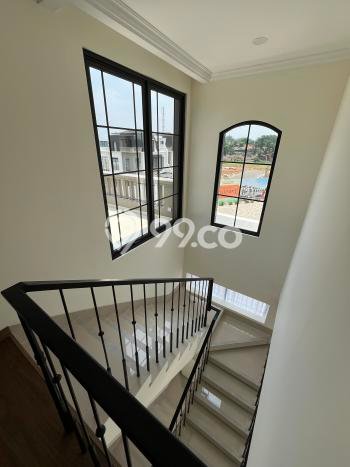 Ready to Use! Premium House LT 128m2 Desain Elegan di Gading Serpong Ready to Use! Premium House LT 128m2 Desain Elegan di Gading Serpong
