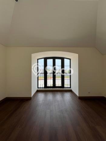 Hunian Mewah LB 192m2 Siap Pakai Desain Elegan di Cihuni, Tangerang Hunian Mewah LB 192m2 Siap Pakai Desain Elegan di Cihuni, Tangerang