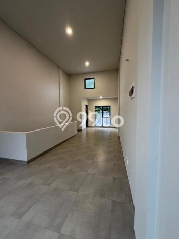 Unit Ruko Dijual di BSD Tangerang Selatan Luas Bangunan 80m2 Unit Ruko Dijual di BSD Tangerang Selatan Luas Bangunan 80m2