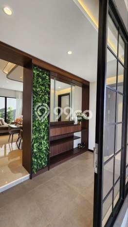 Hunian Mewah LB 205m2 Siap Huni Desain Elegan di BSD City, Tangerang Hunian Mewah LB 205m2 Siap Huni Desain Elegan di BSD City, Tangerang